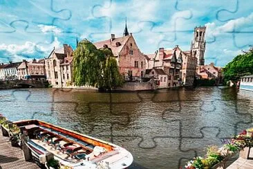 Ciudad y río jigsaw puzzle