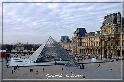 Pyramide du Louvre