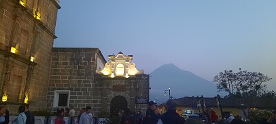 ESCUELA DE CRISTO ANTIGUA GUATEMALA