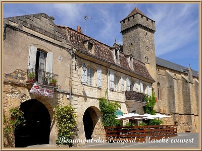 Beaumont-en-perigord : marche couvert