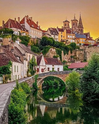 Semur en Auxois-Franci