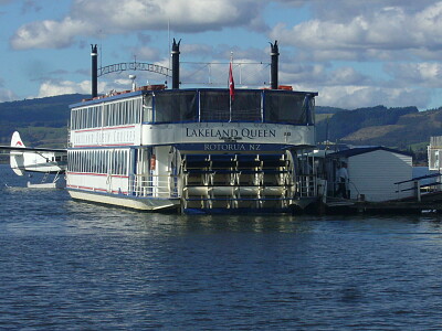 Bateau sur le Lac Rotorua NZ