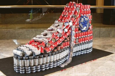 ESCULTURA CON LATAS