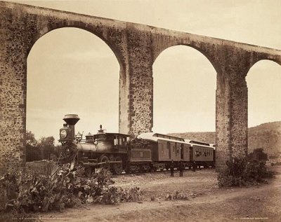 F.C. en el acueducto de QuerÃ©taro