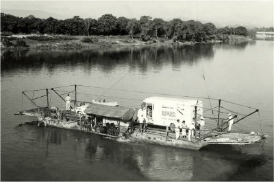 Panga en el RÃ­o Tecolutla