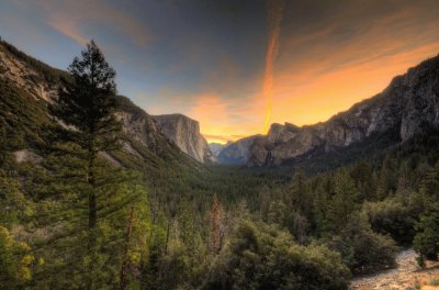 Tunnel View Sunrise-Yosemite National Park