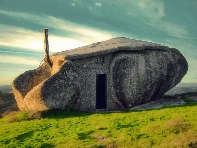 stone house Portugal