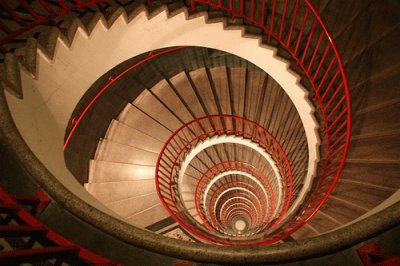 stairs to pool