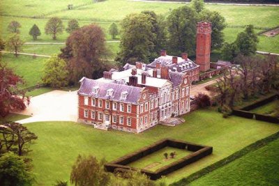 Raynham Hall haunted by brown lady