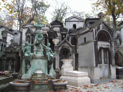 pere lachaise cemetery Paris