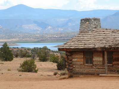 cabin near ghost ranch