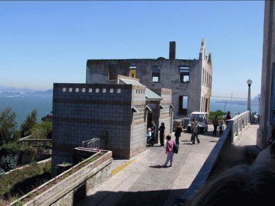 Alcatraz (11)