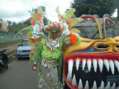 DIABLOS COJUELOS Y CARROZA BRUGAL