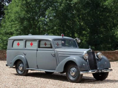 AMBULANCIA MERCEDES BENZ