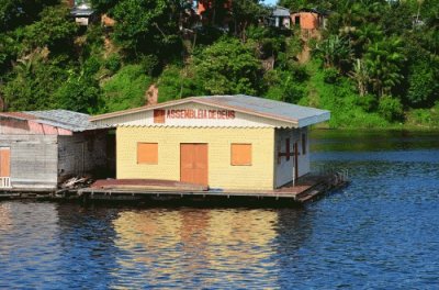 Igreja Flutuante em Tefe - AM