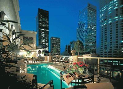 Romantic Rooftop Pool-Hilton Los Angeles