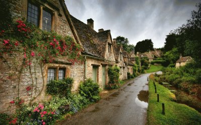 Old English Houses