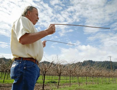 California Dowser Searches for Water