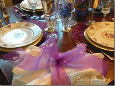 Elegant Purple Dining Table Setting