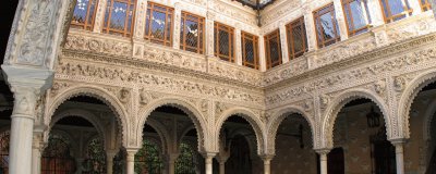 palacio pinelo patio,sevilla