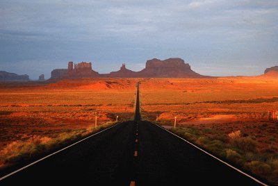 VALLE DE LOS MONUMENTOS, UTAH, USA.