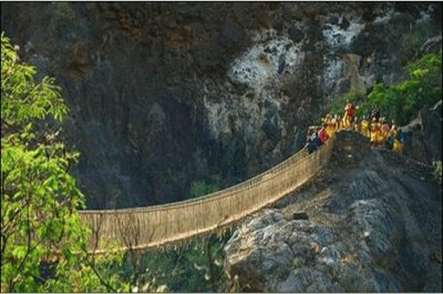 PUENTE COLGANTE