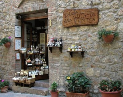 TIENDA EN LA TOSCANA, ITALIA