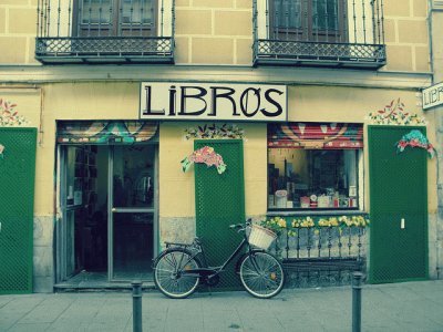 UNA BONITA LIBRERIA