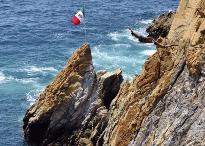 CLAVADISTAS EN LA QUEBRADA, ACAPULCO, GRO.