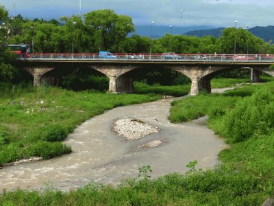 Puente carretero en Jujuy. Argentina