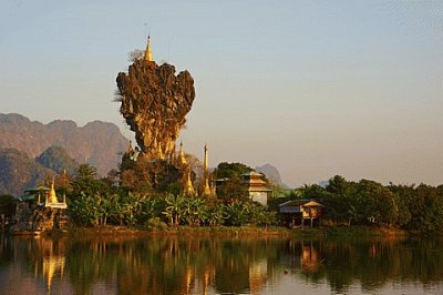 Monasterio Kyauk Kalap. Myanmar