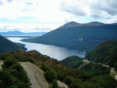 פאזל של Lago Escondido. Tierra del Fuego. Argentina
