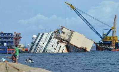 ENDEREZANDO AL COSTA CONCORDIA.