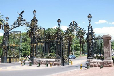 Entrada al Parque San MartÃ­n. Mendoza. Argentina