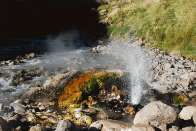 GÃ©iser en el Domuyo. NeuquÃ©n. Argentina