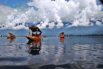 Lago Dal. Srinagar. India