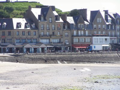 Cancale port