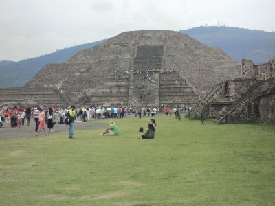 calzada de los muertos-teotihuacan