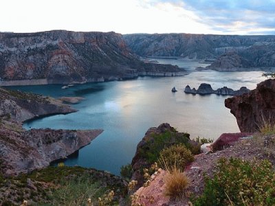 Embalse Valle Grande. Mendoza. Argentina