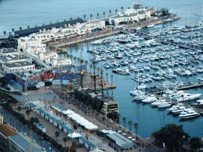 puerto de alicante desde el castillo