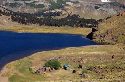 Laguna HualcupÃ©n. Caviahue. NeuquÃ©n. Argentina