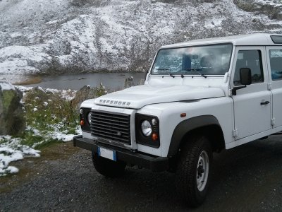 Defender   snow