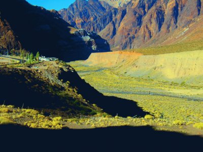 A la vera de la RN 7. Mendoza. Argentina