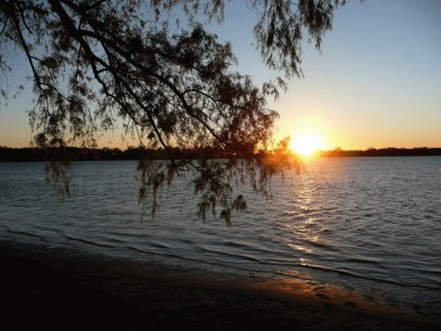 Amanecer a orillas del ParanÃ¡. Entre RÃ­os. Argentina