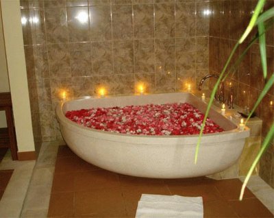 Romantic Rose Petal Bath-Bali Villa