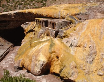 Puente del Inca. Mendoza. Argentina