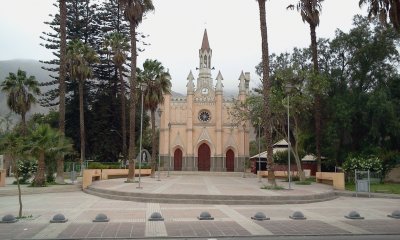 iglesia de tierra amarilla