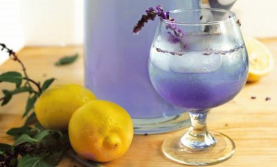 Refreshing Coconut Lavender Lemonade