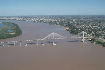 Puente Rosario-Victoria. Argentina