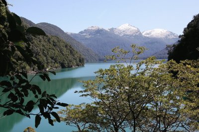 Lago Cisne. Chubut. Argentina